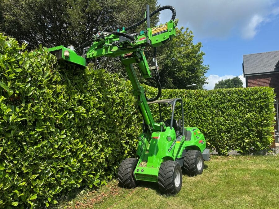 Hedge cutter S30 with hydraulic side arm to suit Avant - Image 4