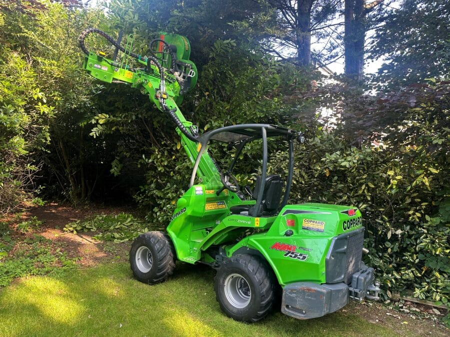 Hedge cutter S30 with hydraulic side arm to suit Avant - Image 6