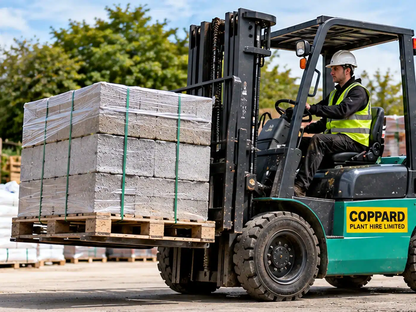 Forklift pallet handling yard