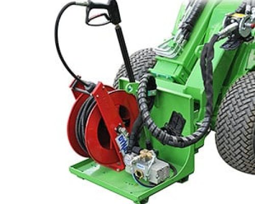 Avant_attach_thumb_300-700_pressure_washer