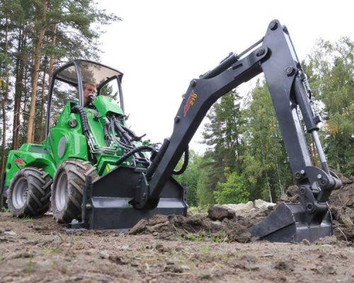 avant_backhoe_210_6