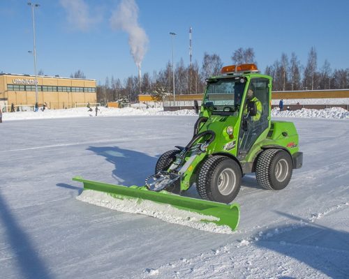avant_jaahoyla_ice_rink_scraper_blade_3